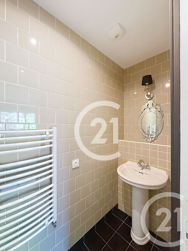 Maison &agrave; louer - 7 pi&egrave;ces - 198,21 m2 - Mathieu - 14 - BASSE-NORMANDIE