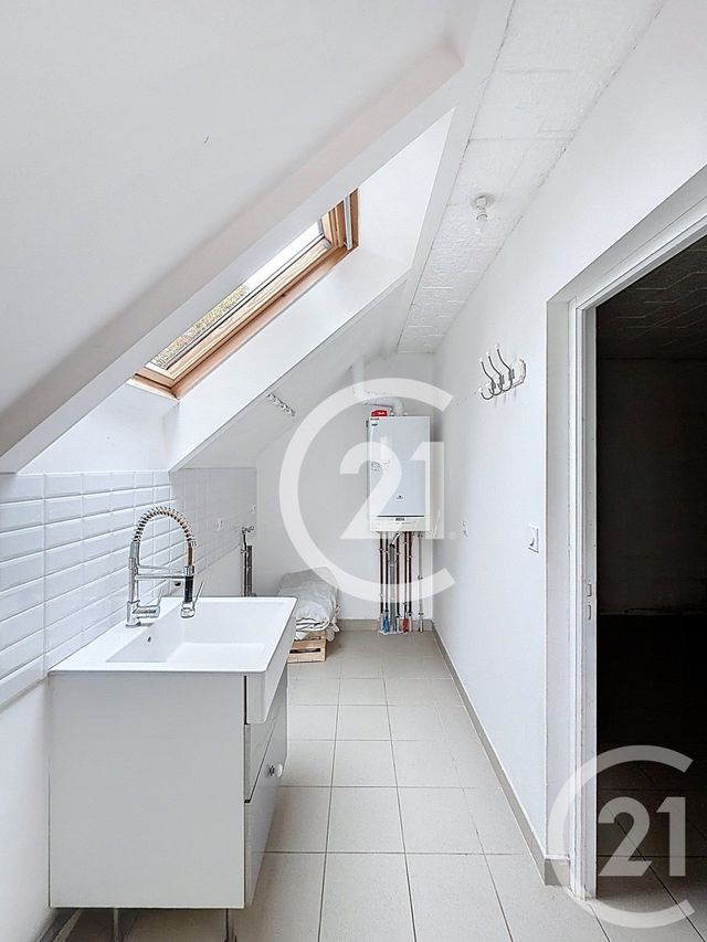 Maison &agrave; louer - 7 pi&egrave;ces - 198,21 m2 - Mathieu - 14 - BASSE-NORMANDIE