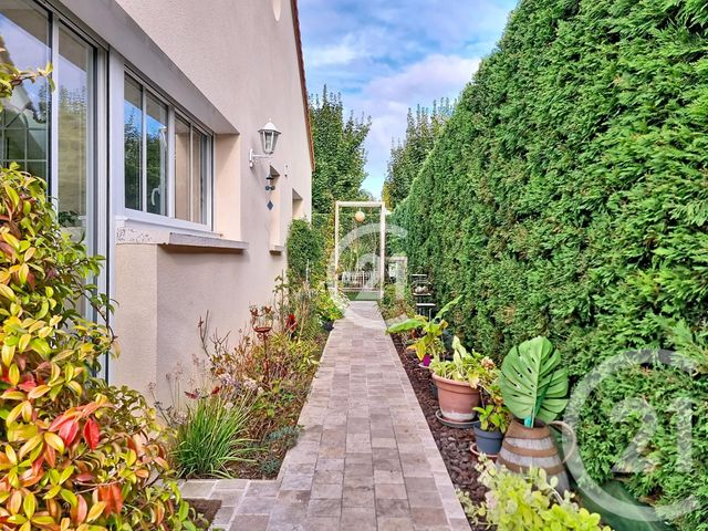Maison &agrave; vendre - 8 pi&egrave;ces - 142 m2 - St Martin De Fontenay - 14 - BASSE-NORMANDIE