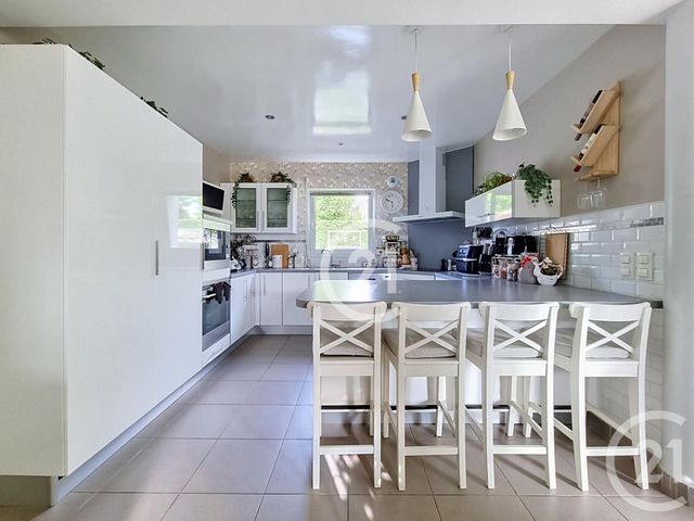 Maison &agrave; vendre - 8 pi&egrave;ces - 142 m2 - St Martin De Fontenay - 14 - BASSE-NORMANDIE