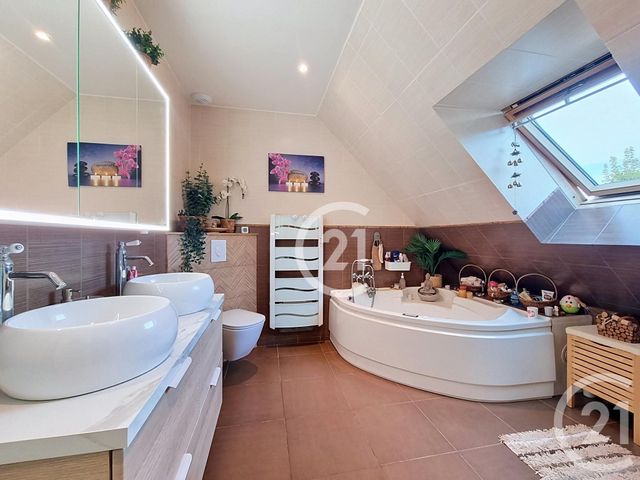 Maison &agrave; vendre - 8 pi&egrave;ces - 142 m2 - St Martin De Fontenay - 14 - BASSE-NORMANDIE