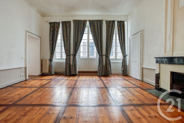 Appartement T7 à vendre - 7 pièces - 219,66 m2 - Chambery - 73 - RHONE-ALPES