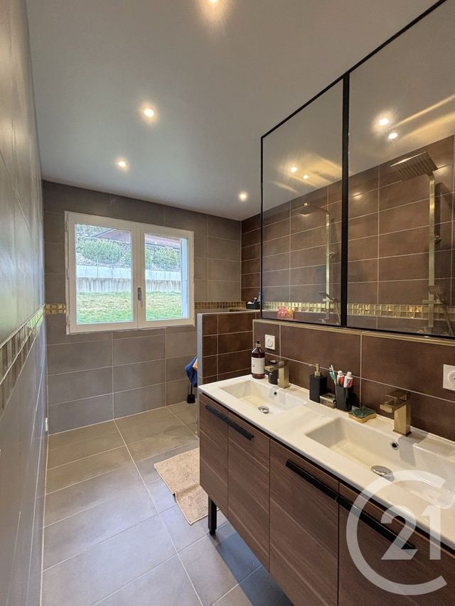 Maison à vendre - 6 pièces - 140,48 m2 - La Motte Servolex - 73 - RHONE-ALPES