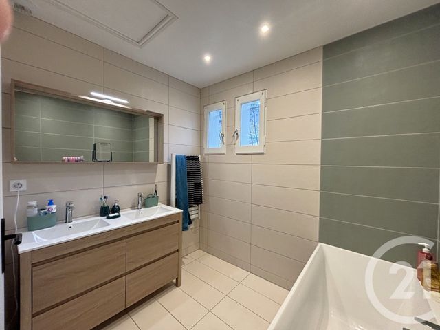 Maison à vendre - 6 pièces - 140,48 m2 - La Motte Servolex - 73 - RHONE-ALPES