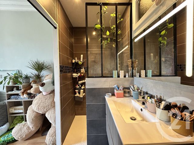 Appartement T3 à vendre - 3 pièces - 60,63 m2 - Chambery - 73 - RHONE-ALPES