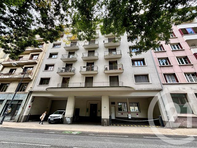 Appartement F4 à louer - 4 pièces - 79,45 m2 - Chambery - 73 - RHONE-ALPES