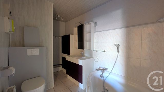 Appartement T3 à vendre - 3 pièces - 72,08 m2 - Chambery - 73 - RHONE-ALPES