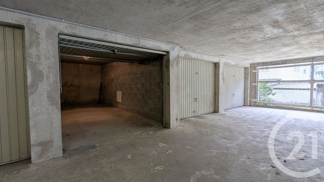 parking - CHALLES LES EAUX - 73