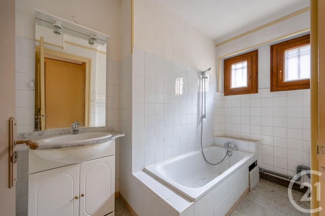 Appartement T3 &agrave; vendre - 3 pi&egrave;ces - 76,50 m2 - Chambery - 73 - RHONE-ALPES