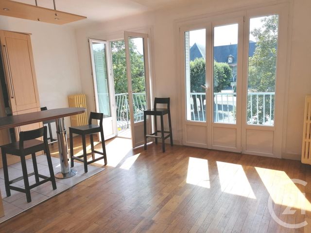 Appartement T3 &agrave; louer - 3 pi&egrave;ces - 54,80 m2 - Chambery - 73 - RHONE-ALPES