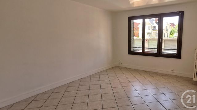 Appartement F3 &agrave; louer - 3 pi&egrave;ces - 60,05 m2 - Chambery - 73 - RHONE-ALPES