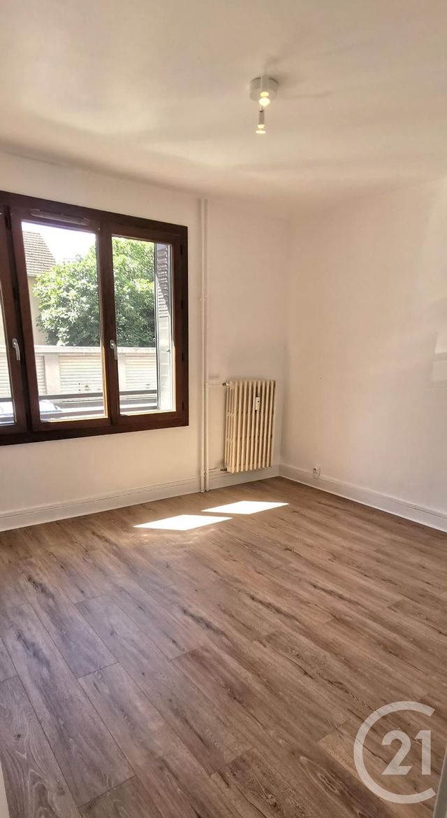 Appartement F3 &agrave; louer - 3 pi&egrave;ces - 60,05 m2 - Chambery - 73 - RHONE-ALPES