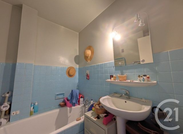 Appartement T3 &agrave; vendre - 3 pi&egrave;ces - 59,40 m2 - Challes Les Eaux - 73 - RHONE-ALPES