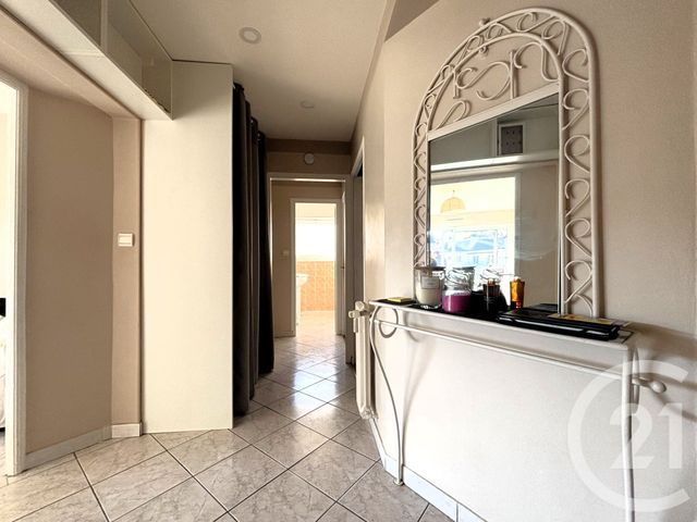 Appartement T4 &agrave; vendre - 4 pi&egrave;ces - 76,04 m2 - Chambery - 73 - RHONE-ALPES