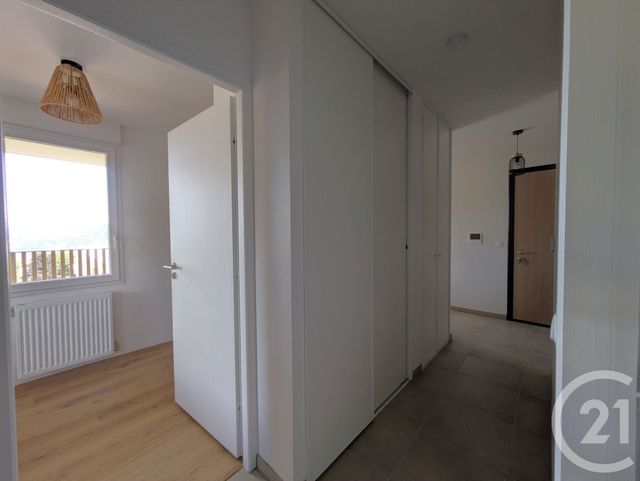 Appartement T3 &agrave; vendre - 3 pi&egrave;ces - 70,47 m2 - Chambery - 73 - RHONE-ALPES