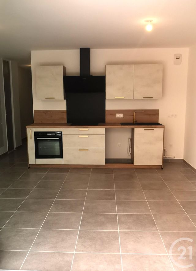 Appartement T2 &agrave; louer - 2 pi&egrave;ces - 42,80 m2 - Chambery - 73 - RHONE-ALPES