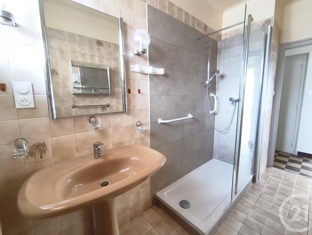 Appartement F4 &agrave; louer - 4 pi&egrave;ces - 104,15 m2 - Chambery - 73 - RHONE-ALPES
