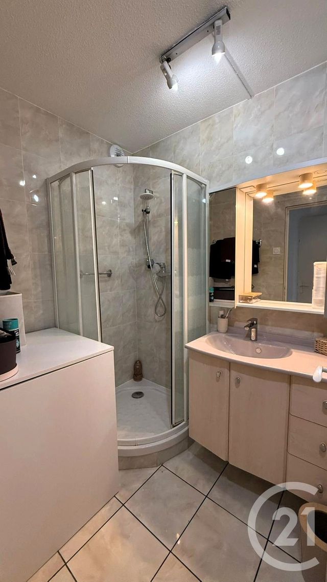 Appartement T2 &agrave; louer - 2 pi&egrave;ces - 50,25 m2 - La Ravoire - 73 - RHONE-ALPES