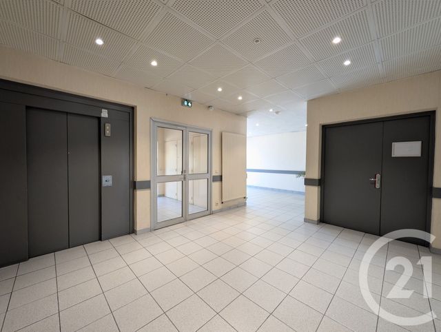 Bureaux à vendre - 112.7 m2 - 73 - Savoie