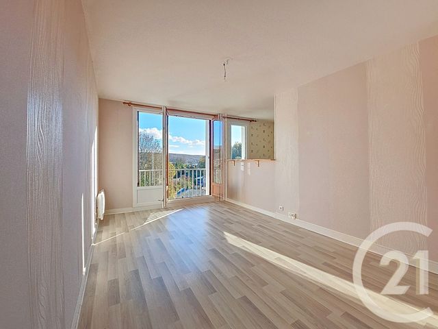 Appartement F3 &agrave; vendre - 5 pi&egrave;ces - 70,02 m2 - Bolbec - 76 - HAUTE-NORMANDIE