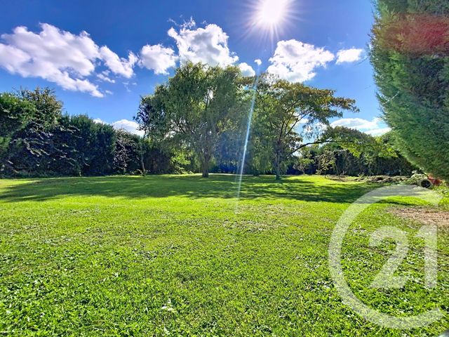 Maison à vendre - 7 pièces - 220 m2 - Tonnay Charente - 17 - POITOU-CHARENTES