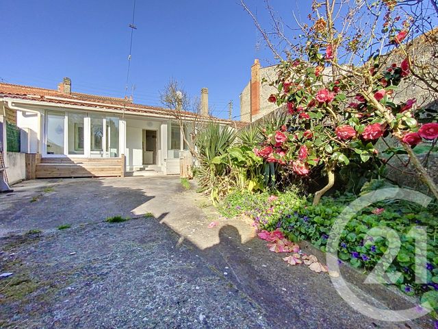 Maison à vendre - 3 pièces - 63,55 m2 - Rochefort - 17 - POITOU-CHARENTES