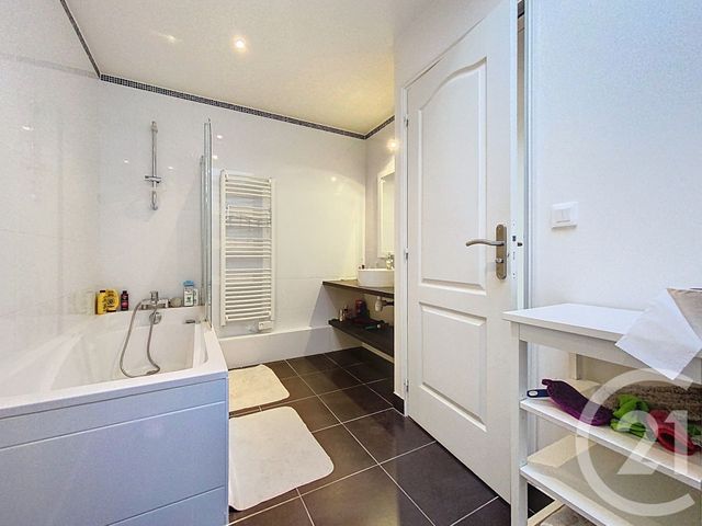 Maison à vendre - 7 pièces - 185,49 m2 - Rochefort - 17 - POITOU-CHARENTES