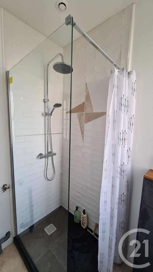 Appartement F1 à louer - 1 pièce - 27,11 m2 - Rochefort - 17 - POITOU-CHARENTES