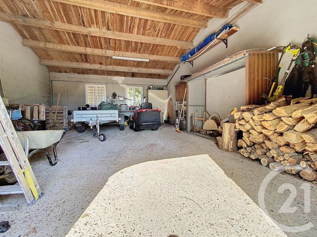 Maison à vendre - 8 pièces - 190 m2 - Tonnay Charente - 17 - POITOU-CHARENTES