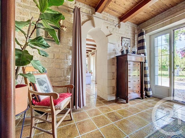 Maison à vendre - 8 pièces - 190 m2 - Tonnay Charente - 17 - POITOU-CHARENTES