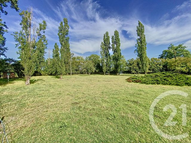 Maison à vendre - 8 pièces - 190 m2 - Tonnay Charente - 17 - POITOU-CHARENTES