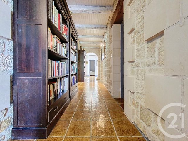 Maison à vendre - 8 pièces - 190 m2 - Tonnay Charente - 17 - POITOU-CHARENTES