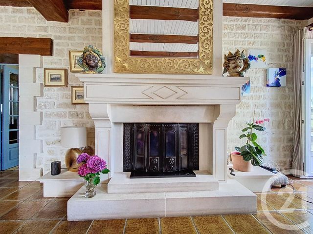 Maison à vendre - 8 pièces - 190 m2 - Tonnay Charente - 17 - POITOU-CHARENTES