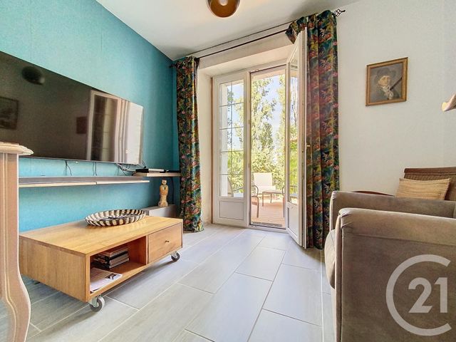 Maison à vendre - 8 pièces - 190 m2 - Tonnay Charente - 17 - POITOU-CHARENTES