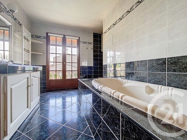 Maison à vendre - 6 pièces - 150,08 m2 - Vergeroux - 17 - POITOU-CHARENTES