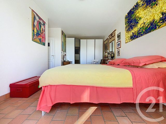 Maison à vendre - 5 pièces - 160 m2 - Tonnay Charente - 17 - POITOU-CHARENTES