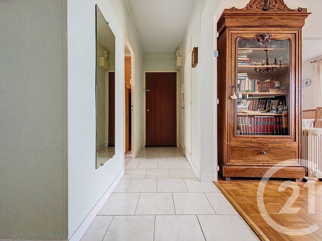 Appartement F4 à vendre - 4 pièces - 72,23 m2 - Rochefort - 17 - POITOU-CHARENTES