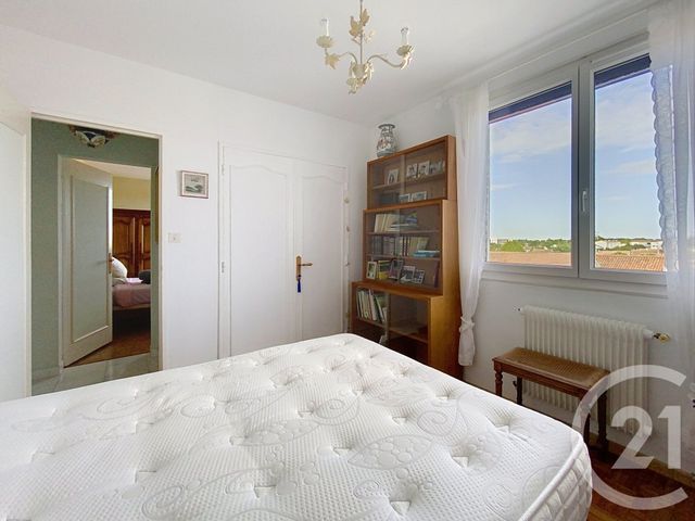 Appartement F4 à vendre - 4 pièces - 72,23 m2 - Rochefort - 17 - POITOU-CHARENTES