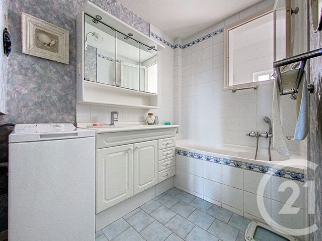 Appartement F4 à vendre - 4 pièces - 72,23 m2 - Rochefort - 17 - POITOU-CHARENTES