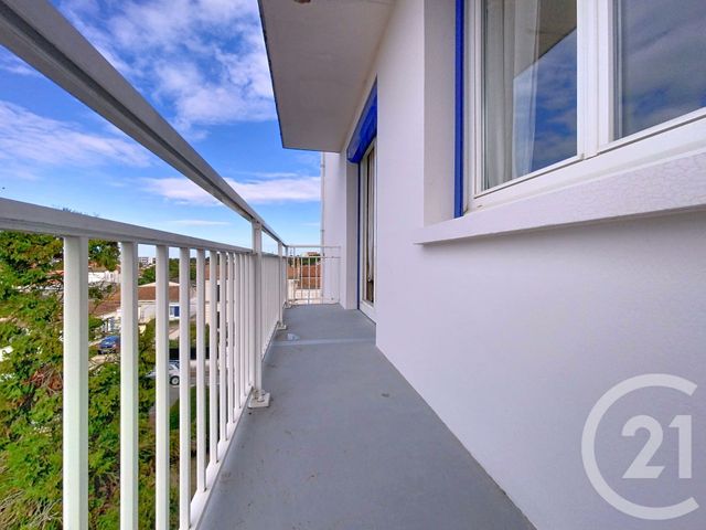 Appartement F4 à vendre - 4 pièces - 72,23 m2 - Rochefort - 17 - POITOU-CHARENTES