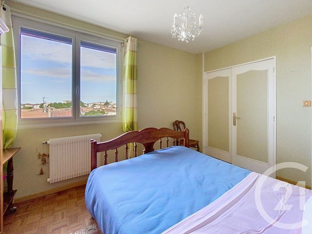 Appartement F4 à vendre - 4 pièces - 72,23 m2 - Rochefort - 17 - POITOU-CHARENTES