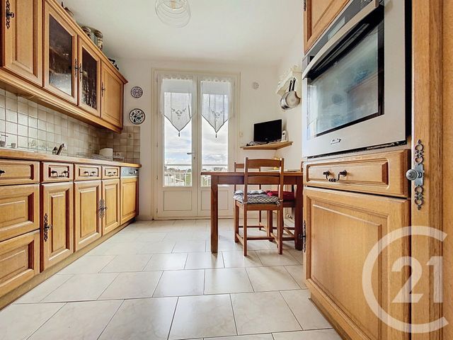 Appartement F4 à vendre - 4 pièces - 72,23 m2 - Rochefort - 17 - POITOU-CHARENTES