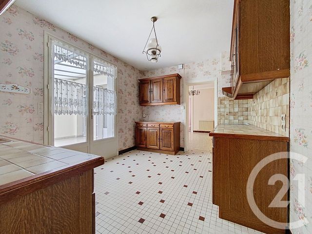 Maison à vendre - 3 pièces - 77,61 m2 - Rochefort - 17 - POITOU-CHARENTES