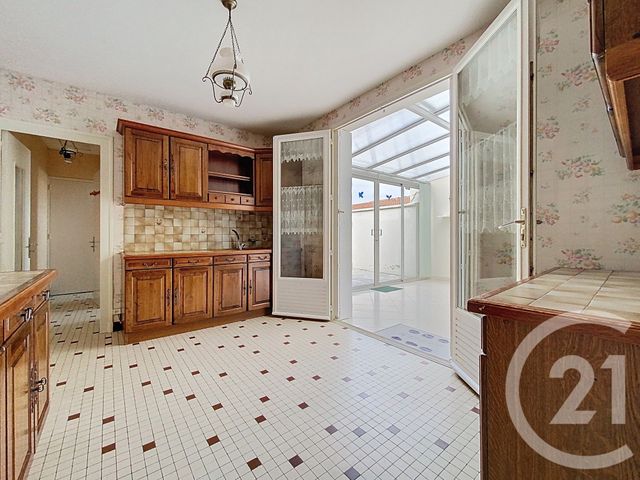 Maison à vendre - 3 pièces - 77,61 m2 - Rochefort - 17 - POITOU-CHARENTES