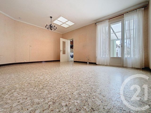 Maison à vendre - 3 pièces - 77,61 m2 - Rochefort - 17 - POITOU-CHARENTES