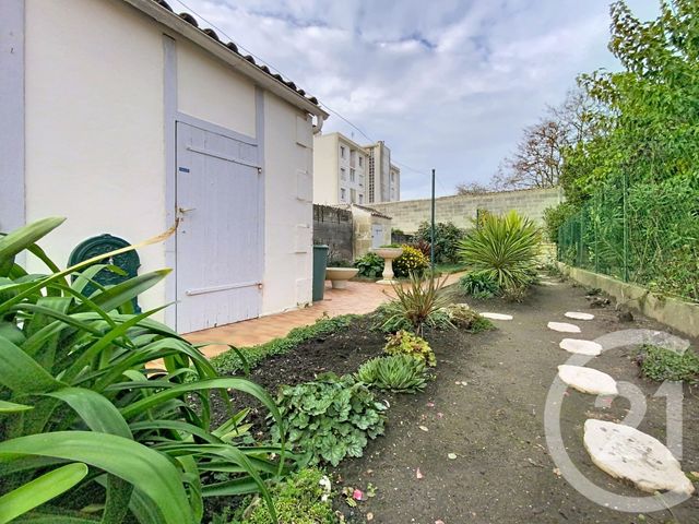 Maison à vendre - 3 pièces - 77,61 m2 - Rochefort - 17 - POITOU-CHARENTES