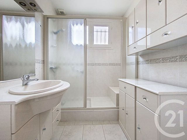 Maison à vendre - 3 pièces - 77,61 m2 - Rochefort - 17 - POITOU-CHARENTES