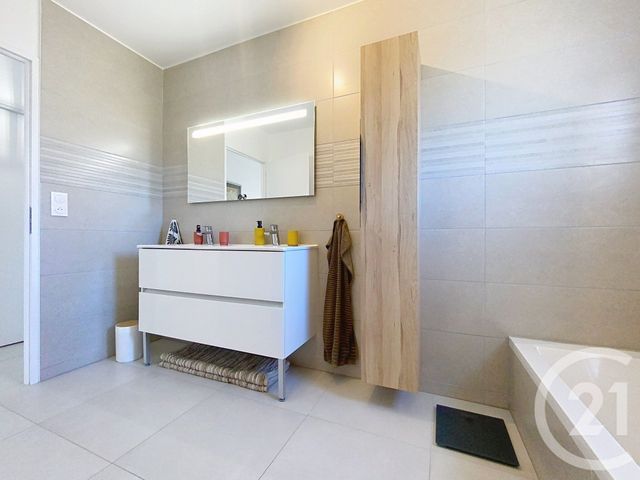 Maison à vendre - 4 pièces - 94,02 m2 - Port Des Barques - 17 - POITOU-CHARENTES