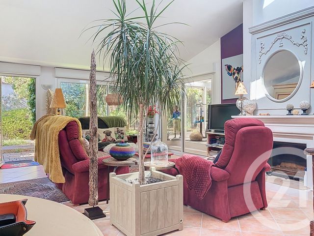 Maison à vendre - 5 pièces - 150 m2 - Rochefort - 17 - POITOU-CHARENTES