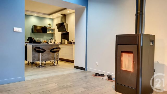 Maison à vendre - 8 pièces - 194 m2 - Tonnay Charente - 17 - POITOU-CHARENTES